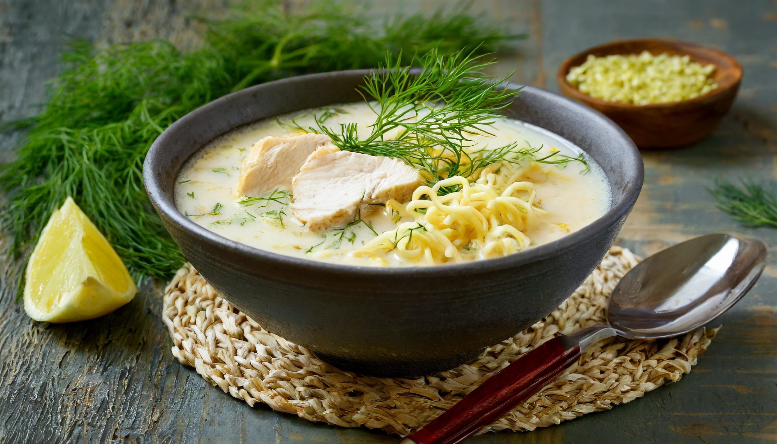 Creamy chicken ramen soup with dill